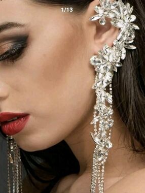 Source Unknown Gold and Clear Crystal Ear Cuff Dangle Earrings